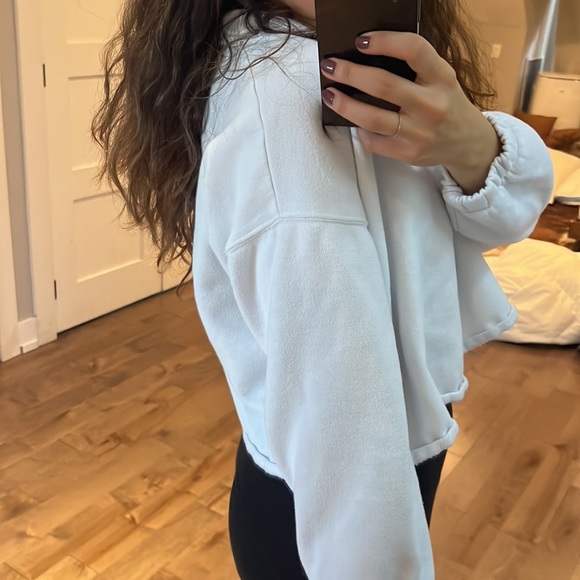 (2/$20) American Eagle cropped white collared sweatshirt - Picture 5 of 5